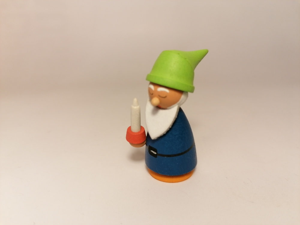 Zwerg mit Kerze